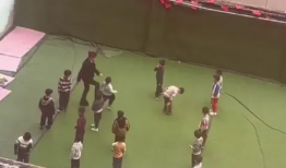 脱裤子打屁股的视频,脱裤子打屁股视频引发社会关注